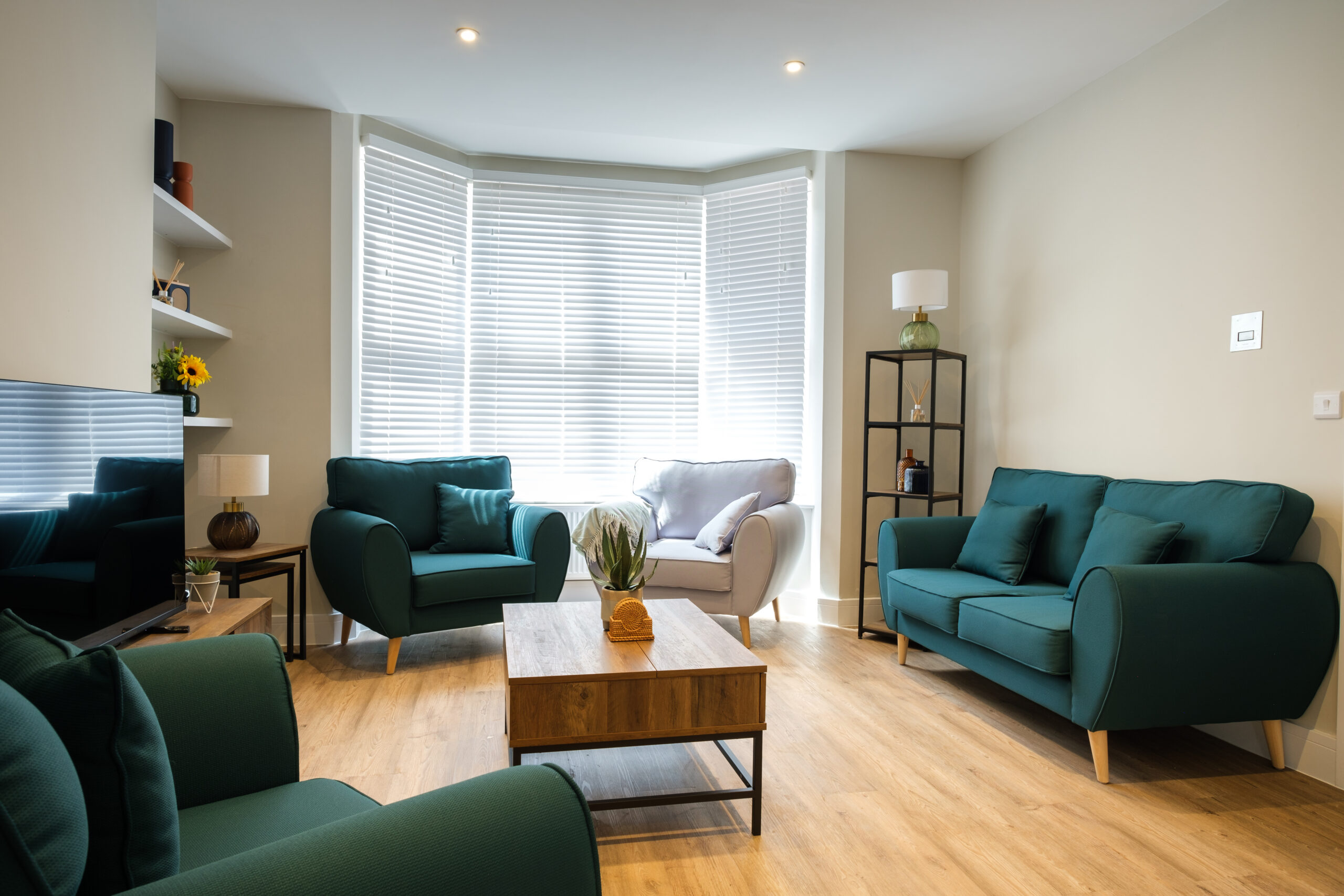 Photograph inside The Retreat by Gordon Moody's residential retreat. Featured image for our article on 'psychodynamic therapy for gambling' article